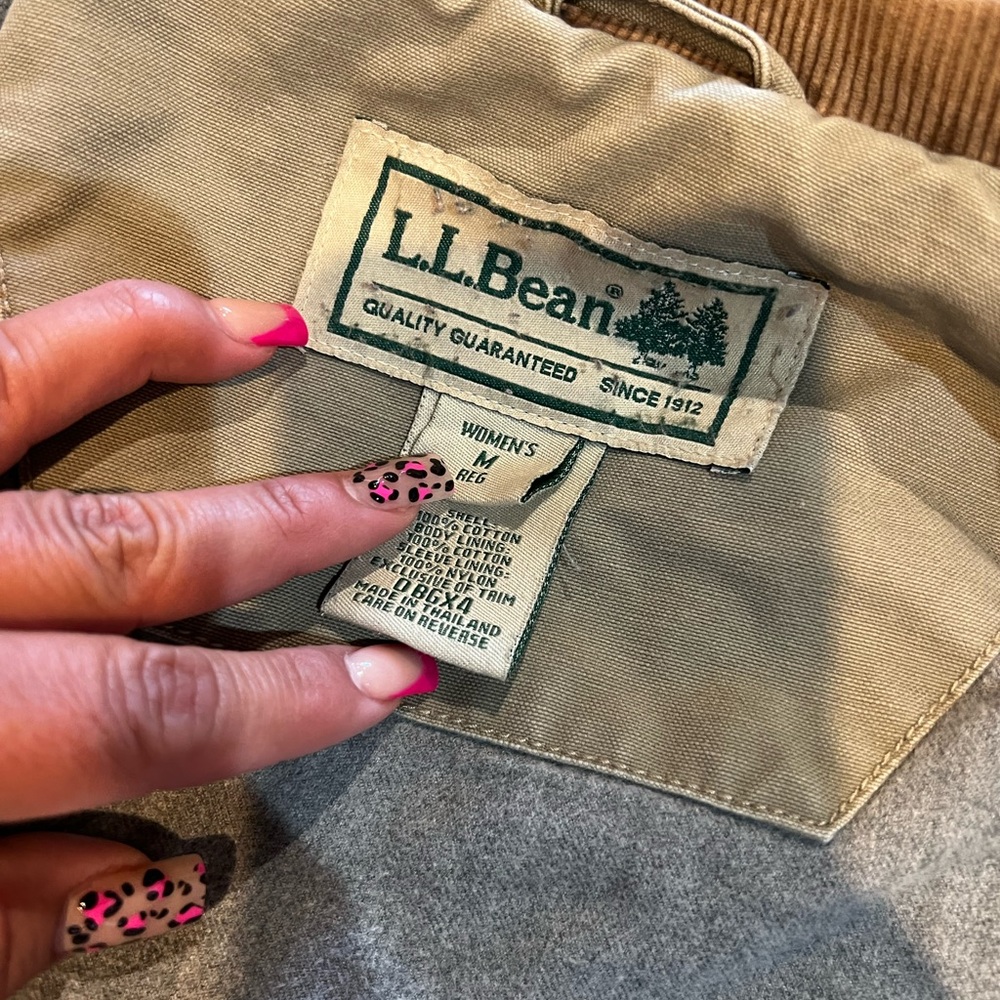Women’s Beige Field Jacket with Corduroy Trim - Picture 5 of 9